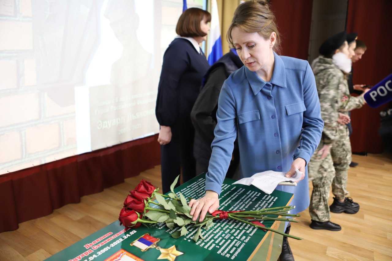 ЭДУАРД ДЬЯКОНОВ. Эдуард Дьяконов, уроженец Иркутской области, с детства мечтал о военной службе ЭДУАРД ДЬЯКОНОВ. Эдуард Дьяконов, уроженец Иркутской области, с детства мечтал о военной службе