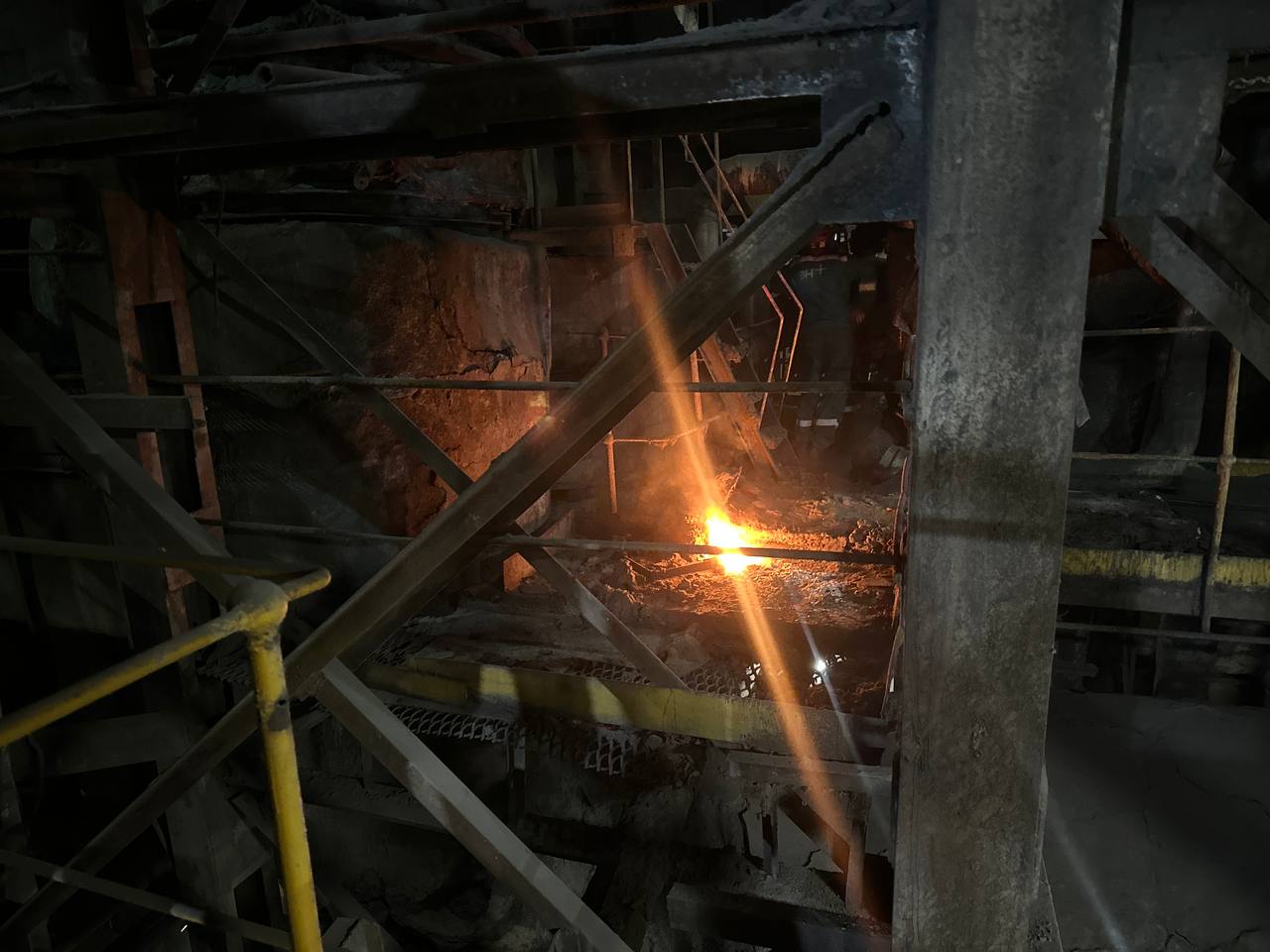 На ТЭЦ-9 Ангарска специалисты Байкальской энергетической компании приступили к растопке котлоагрегата №2. Планируется, что котел выйдет на полную мощность через несколько часов