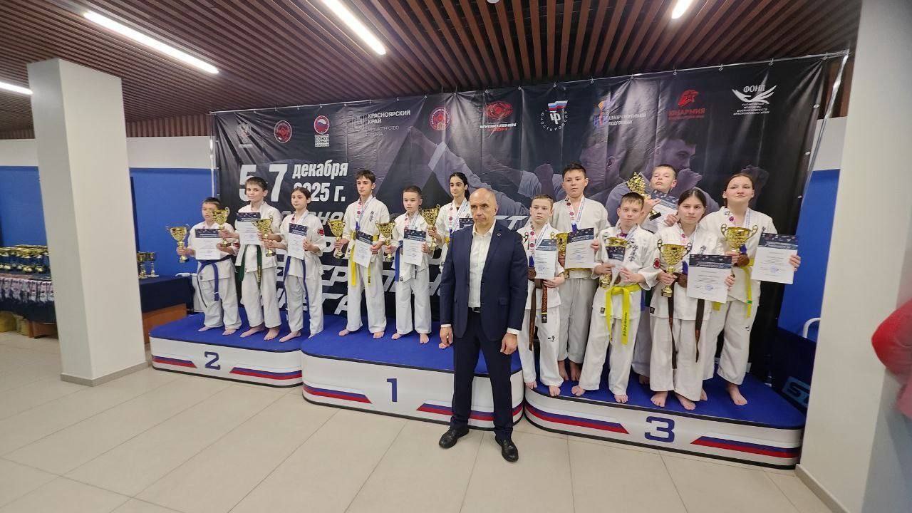 Спортсмены Приангарья завоевали 19 медалей на чемпионате и первенстве Сибирского федерального округа по киокушин, которые 6 декабря состоялись в Красноярске Спортсмены Приангарья завоевали 19 медалей на чемпионате и первенстве Сибирского федерального округа по киокушин, которые 6 декабря состоялись в Красноярске