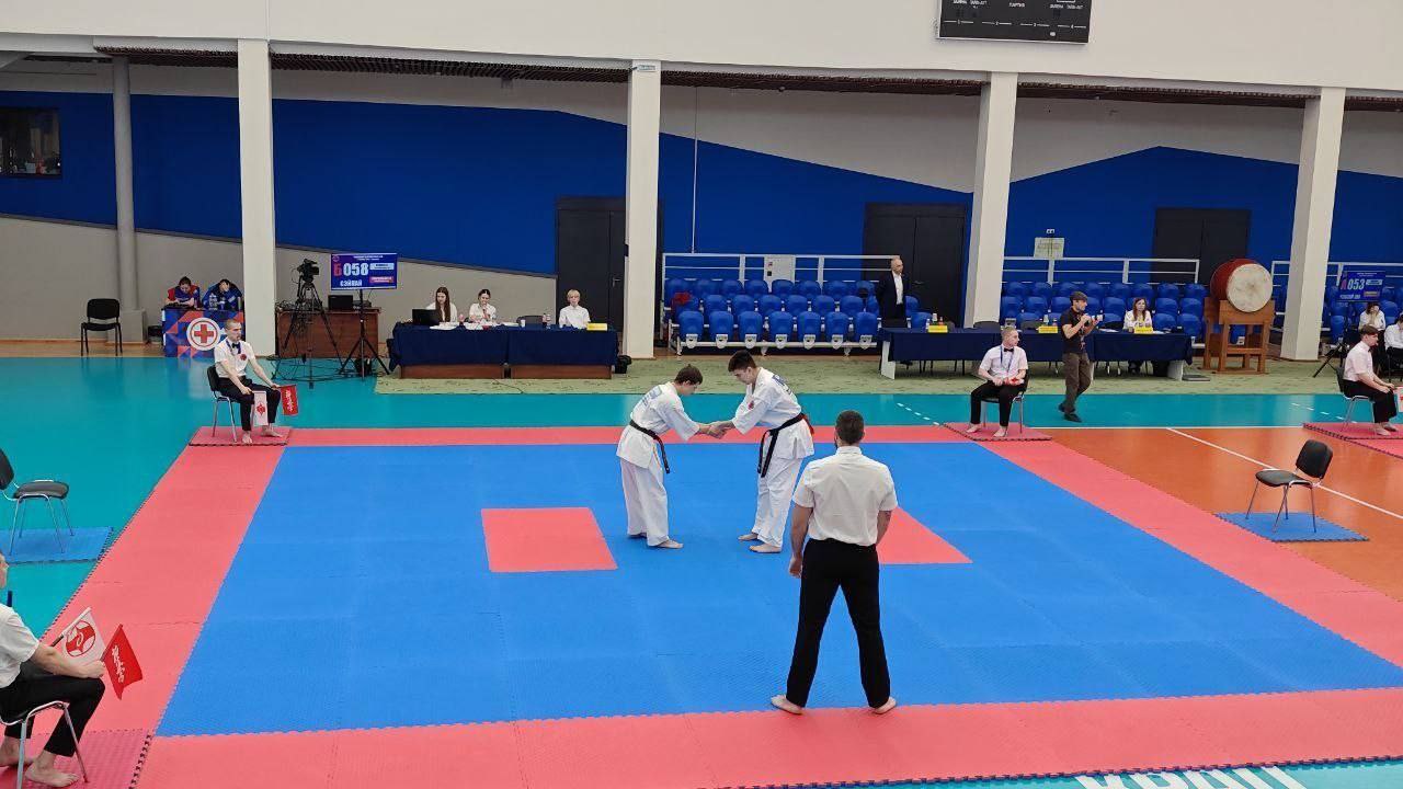 Спортсмены Приангарья завоевали 19 медалей на чемпионате и первенстве Сибирского федерального округа по киокушин, которые 6 декабря состоялись в Красноярске Спортсмены Приангарья завоевали 19 медалей на чемпионате и первенстве Сибирского федерального округа по киокушин, которые 6 декабря состоялись в Красноярске