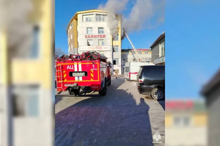 Пожар произошел в торговом центре на улице Терешковой в Улан-Удэ днем 10 декабря