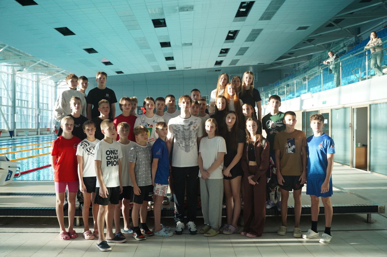 В Иркутске в водноспортивном комплексе «Солнечный» 9 декабря состоялся мастер-класс по плаванию Заслуженного мастера спорта России, двукратного чемпиона Европы, многократного чемпиона России Андрея Жилкина для юных... В Иркутске в водноспортивном комплексе «Солнечный» 9 декабря состоялся мастер-класс по плаванию Заслуженного мастера спорта России, двукратного чемпиона Европы, многократного чемпиона России Андрея Жилкина для юных...