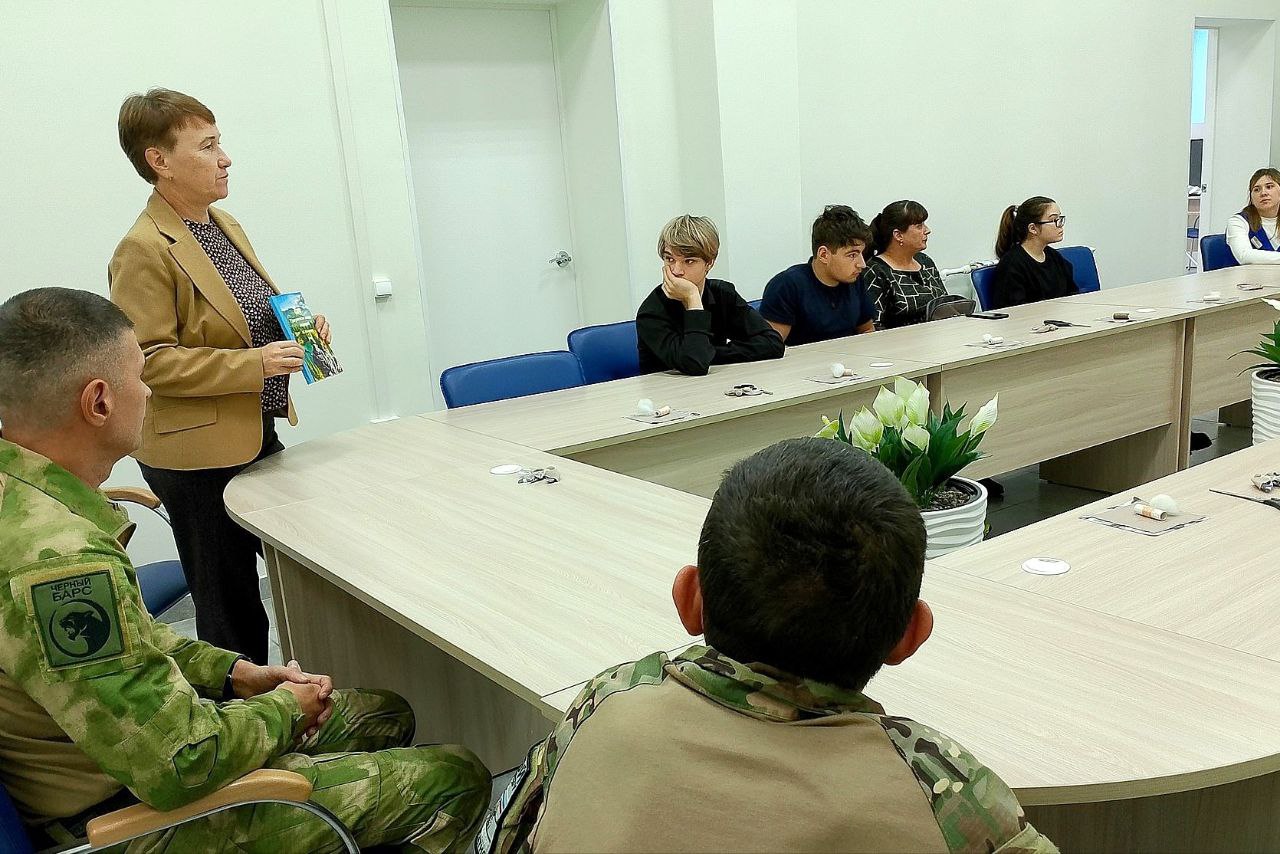 Тулунские школьники встретились с участниками СВО и изготовили для них обереги Тулунские школьники встретились с участниками СВО и изготовили для них обереги