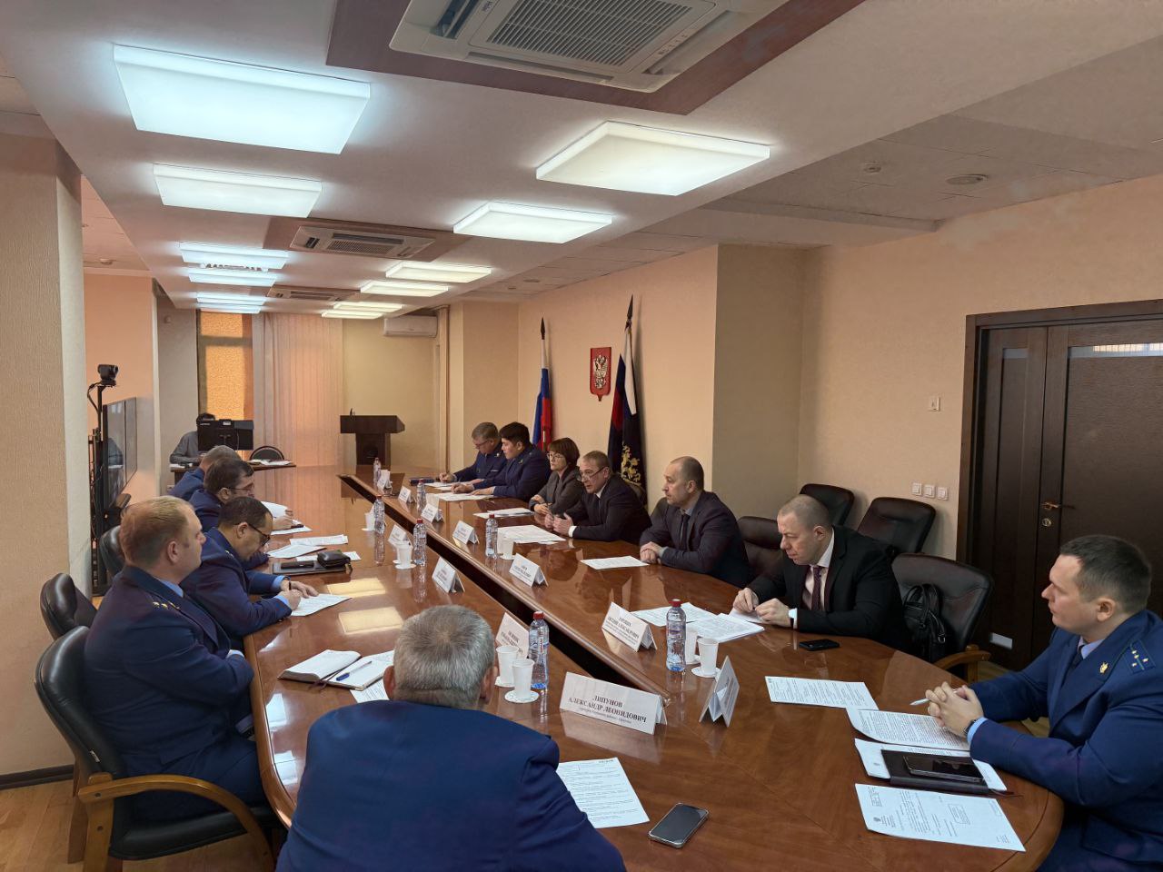 В прокуратуре Иркутской области обсуждены вопросы межведомственного взаимодействия в сфере противодействия нелегальной деятельности на финансовом рынке В прокуратуре Иркутской области обсуждены вопросы межведомственного взаимодействия в сфере противодействия нелегальной деятельности на финансовом рынке