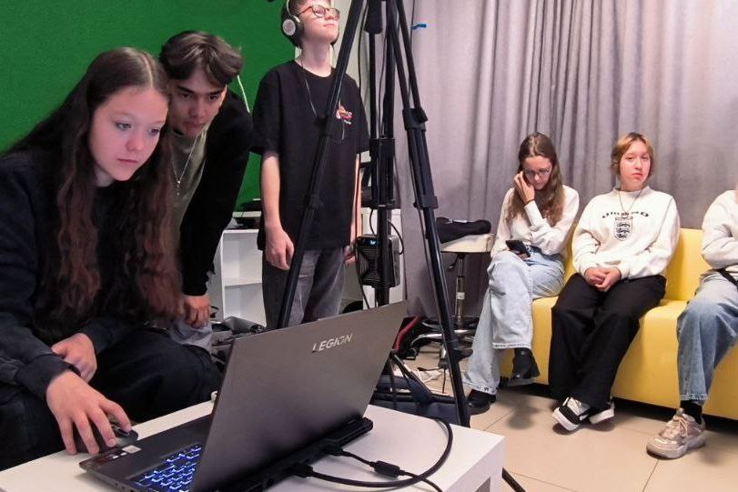 В Приангарье реализуется проект по развитию детских медиацентров в школах В Приангарье реализуется проект по развитию детских медиацентров в школах