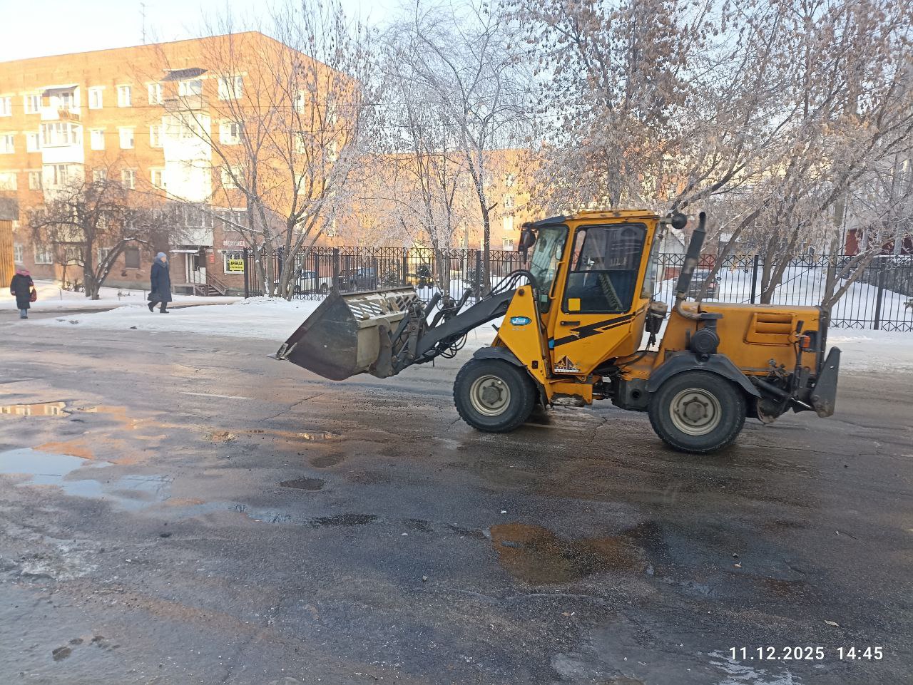 Аварию на канализационных сетях ликвидировали в Иркутске на улице Карла Либкнехта Аварию на канализационных сетях ликвидировали в Иркутске на улице Карла Либкнехта