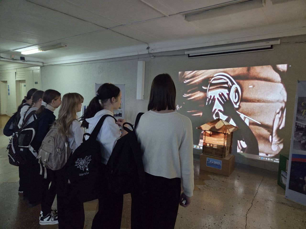 В г. Братске транспортные полицейские провели для школьников занятие «Железная дорога: зона повышенной опасности» В г. Братске транспортные полицейские провели для школьников занятие «Железная дорога: зона повышенной опасности»