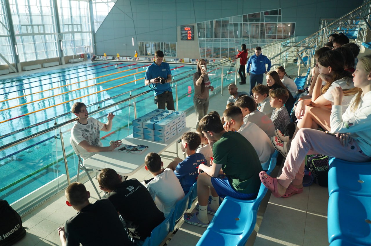Мастер спорта России Андрей Жилкин поделился секретами мастерства с юными пловцами Мастер спорта России Андрей Жилкин поделился секретами мастерства с юными пловцами