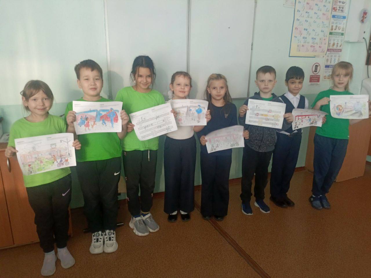 В г. Братске транспортные полицейские провели для школьников занятие «Железная дорога: зона повышенной опасности» В г. Братске транспортные полицейские провели для школьников занятие «Железная дорога: зона повышенной опасности»