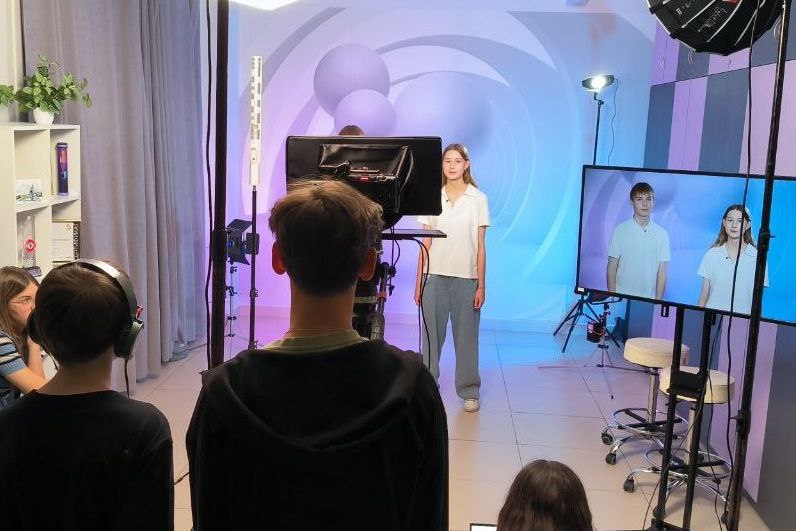 В Приангарье реализуется проект по развитию детских медиацентров в школах В Приангарье реализуется проект по развитию детских медиацентров в школах