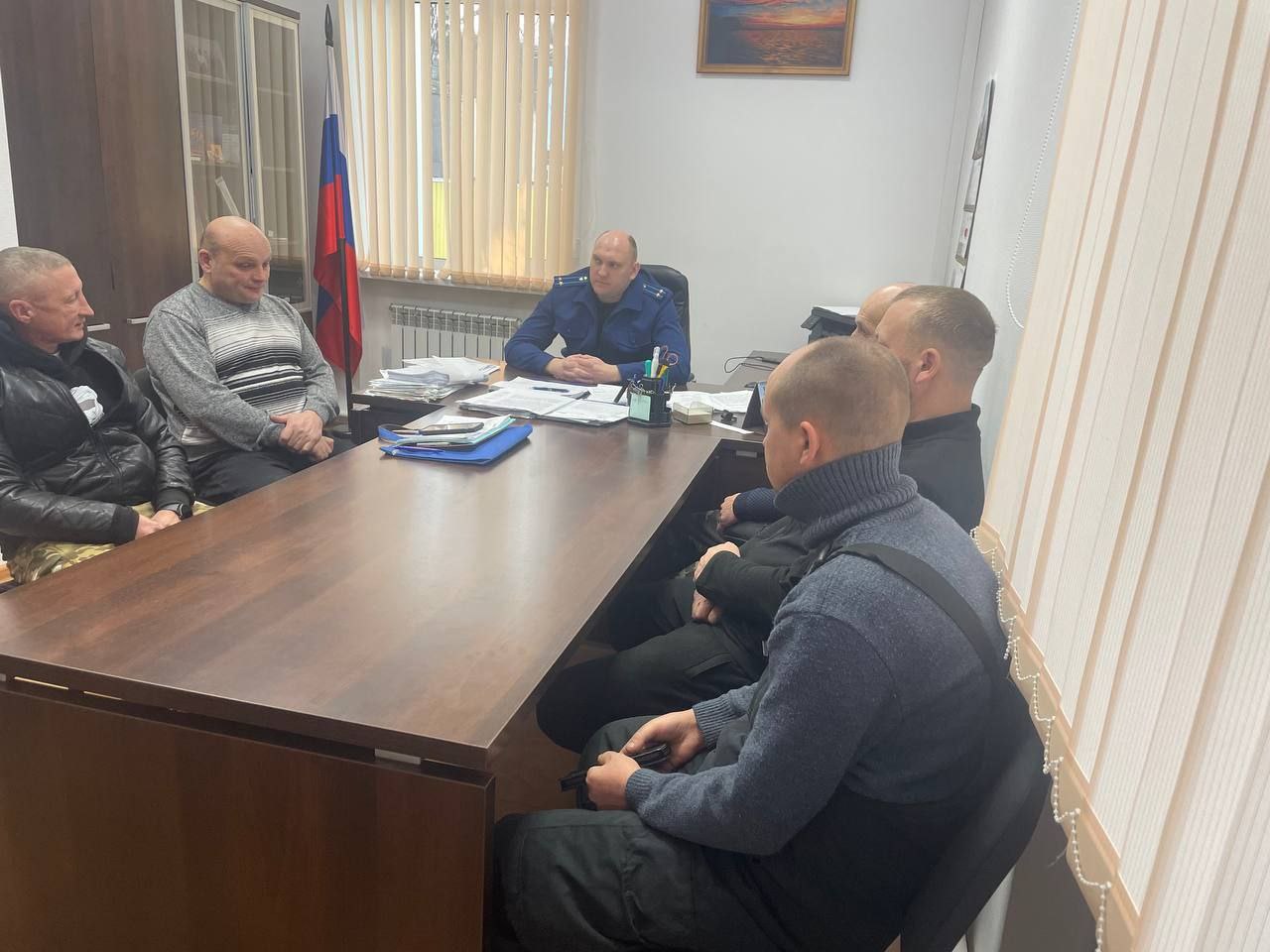 Прокурор Балаганского района провел личный прием участников специальной военной операции