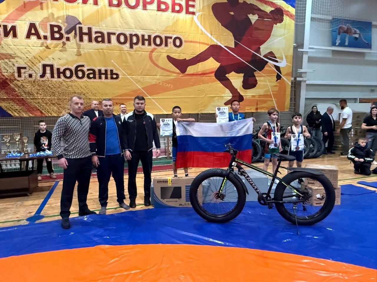 Спортсмены Приангарья завоевали три медали на X открытом областном турнире по вольной борьбе памяти мастера спорта СССР Александра Нагорного, который 5-6 декабря проходил в городе Любань в Республике Беларусь Спортсмены Приангарья завоевали три медали на X открытом областном турнире по вольной борьбе памяти мастера спорта СССР Александра Нагорного, который 5-6 декабря проходил в городе Любань в Республике Беларусь