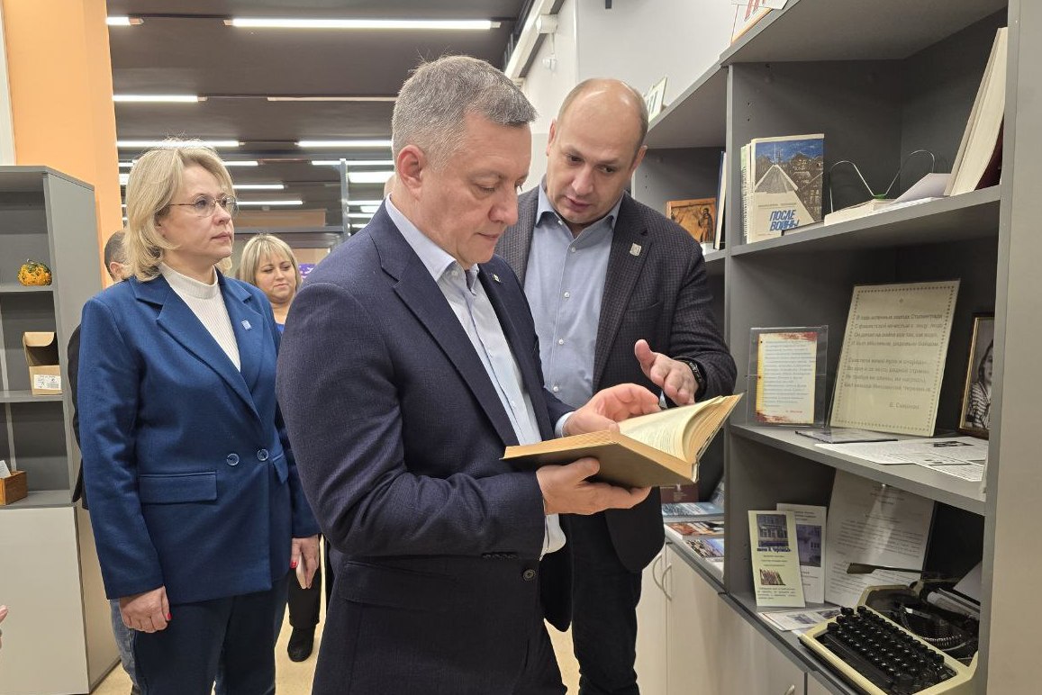 Игорь Кобзев: Обновленная модельная библиотека им. И. Черемных в Братске станет значимым пространством для чтения и развития Игорь Кобзев: Обновленная модельная библиотека им. И. Черемных в Братске станет значимым пространством для чтения и развития