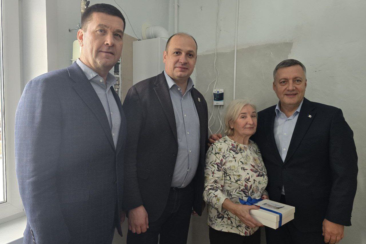 В Братске по нацпроекту «Экологическое благополучие» на газ переведено более 350 дома с печным или угольным отоплением В Братске по нацпроекту «Экологическое благополучие» на газ переведено более 350 дома с печным или угольным отоплением