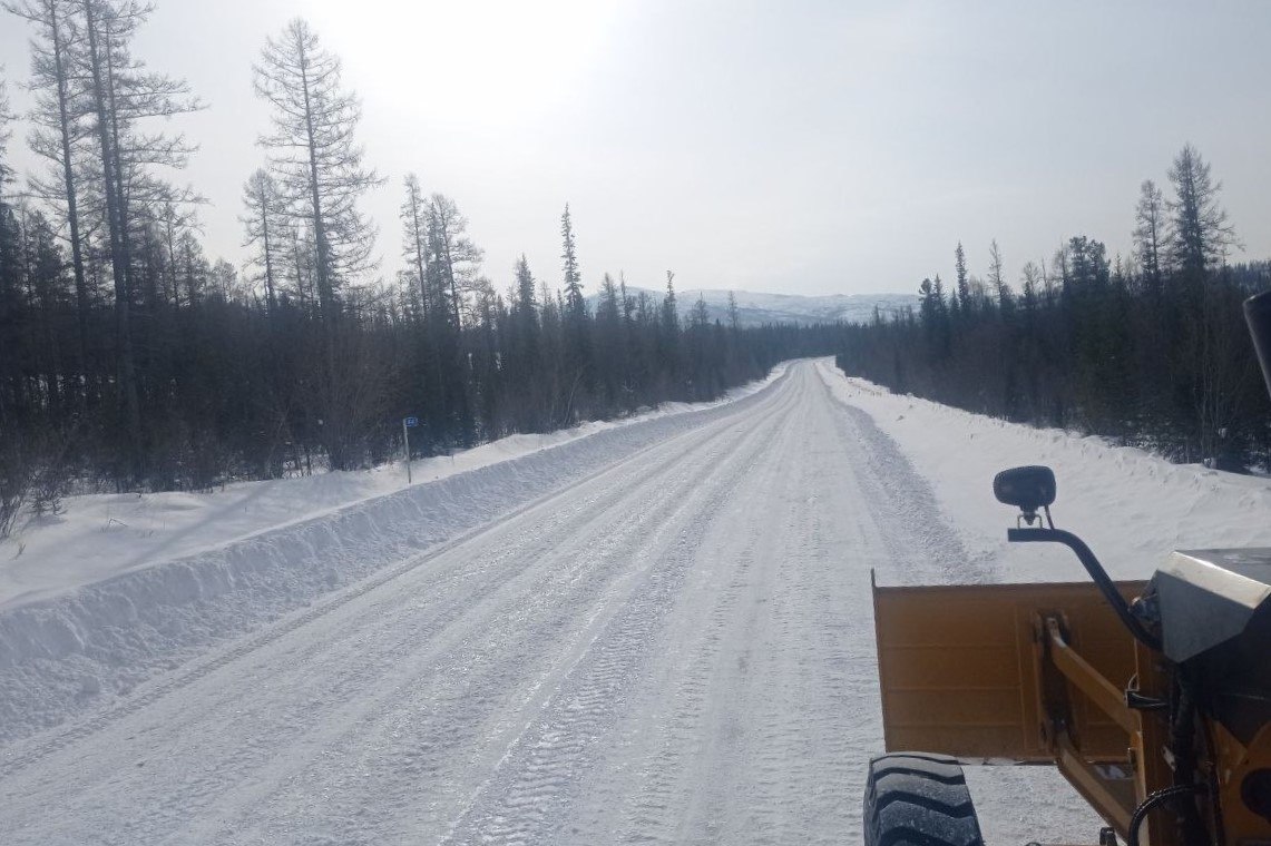 Плановые работы по расчистке от снега провели на ключевых северных трассах Усть-Кут – Уоян и Таксимо – Бодайбо Плановые работы по расчистке от снега провели на ключевых северных трассах Усть-Кут – Уоян и Таксимо – Бодайбо