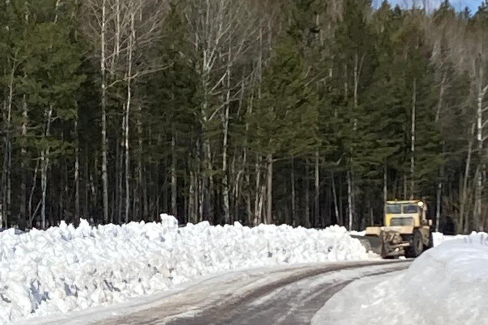 Плановые работы по расчистке от снега провели на ключевых северных трассах Усть-Кут – Уоян и Таксимо – Бодайбо Плановые работы по расчистке от снега провели на ключевых северных трассах Усть-Кут – Уоян и Таксимо – Бодайбо