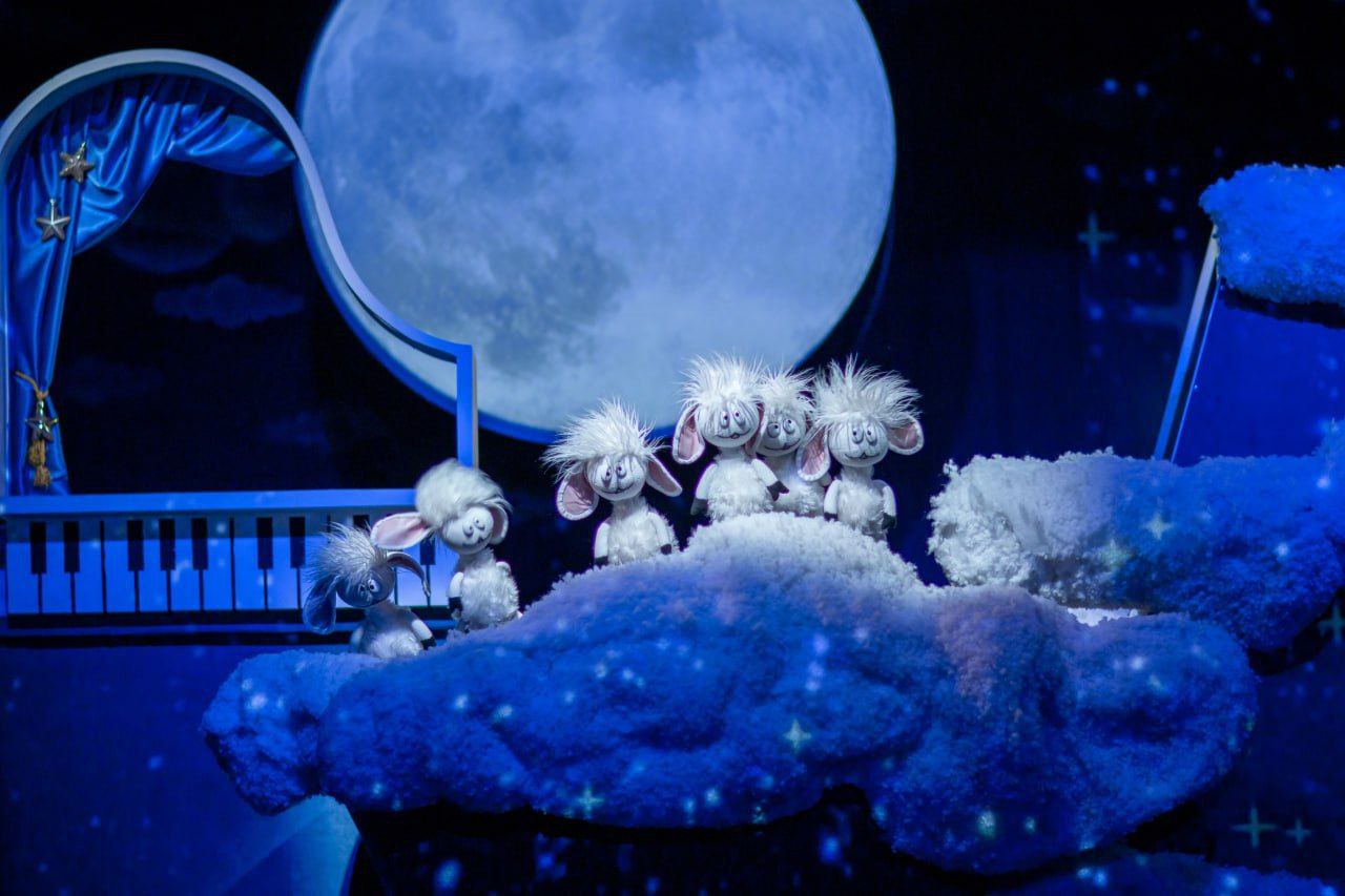 Новый год – самый сказочный и чарующий праздник, когда даже взрослые начинают верить в чудеса Новый год – самый сказочный и чарующий праздник, когда даже взрослые начинают верить в чудеса