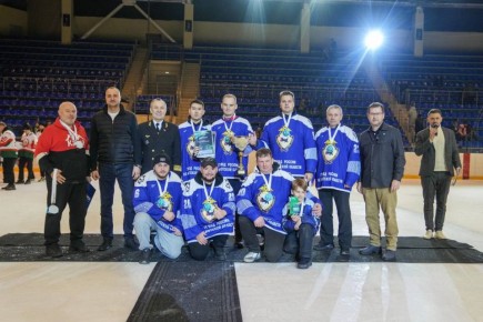 Сборная команда регионального главка полиции одержала победу в турнире по хоккею с шайбой