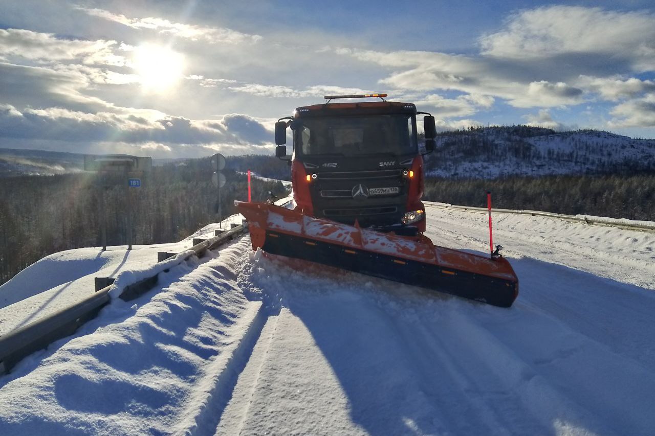Плановые работы по расчистке от снега провели на ключевых северных трассах Усть-Кут – Уоян и Таксимо – Бодайбо Плановые работы по расчистке от снега провели на ключевых северных трассах Усть-Кут – Уоян и Таксимо – Бодайбо