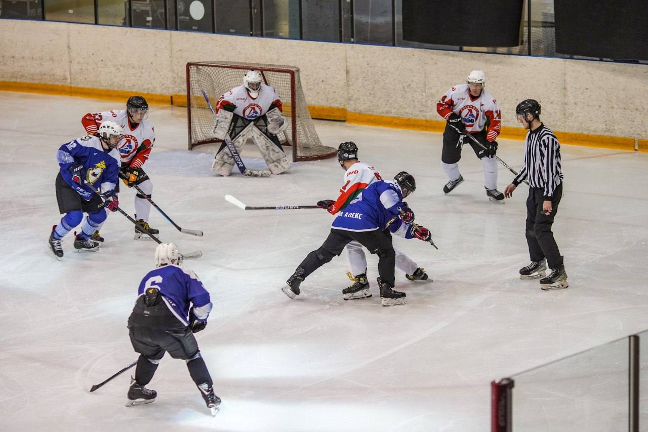 Сборная команда регионального главка полиции одержала победу в турнире по хоккею с шайбой Сборная команда регионального главка полиции одержала победу в турнире по хоккею с шайбой