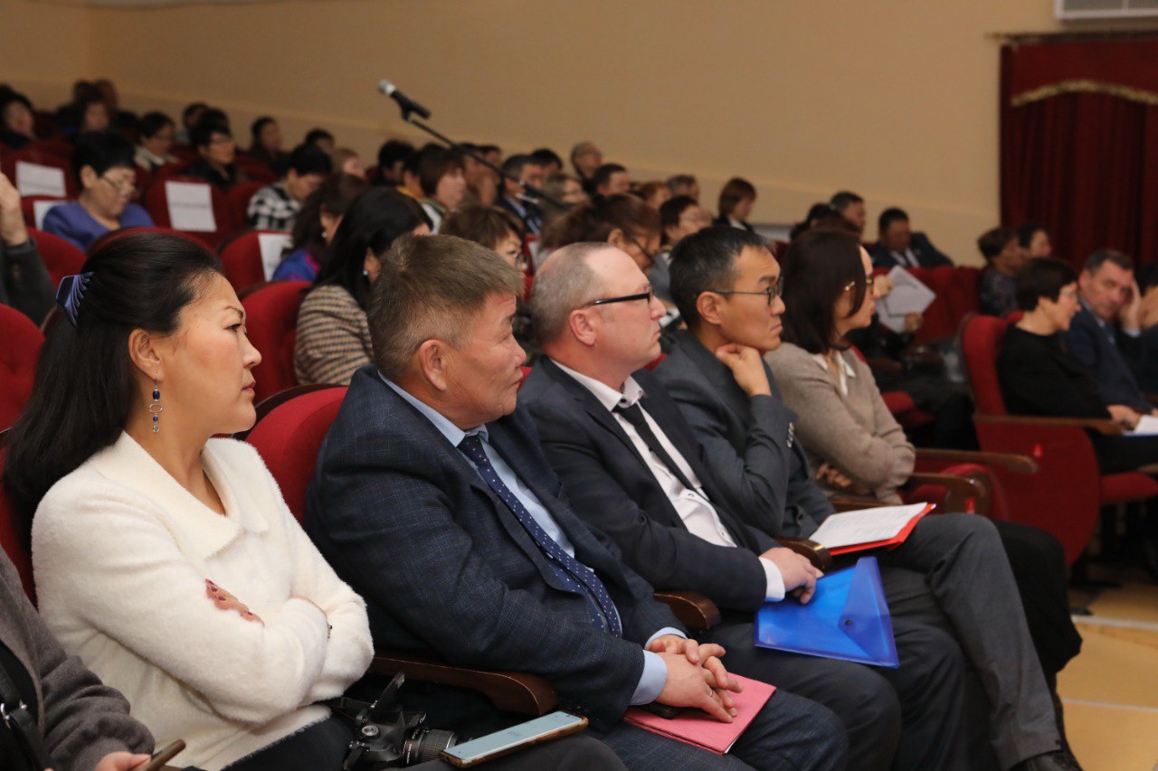 В социальной сфере Усть-Ордынского Бурятского округа будет усилена патриотическая работа в Год единства народов России В социальной сфере Усть-Ордынского Бурятского округа будет усилена патриотическая работа в Год единства народов России