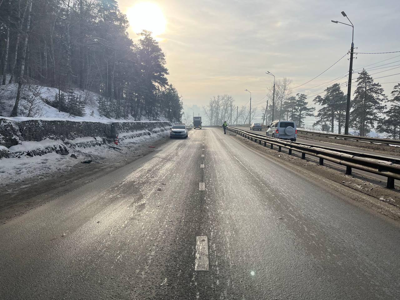 Обзор ДТП за неделю. С 8 по 14 декабря 2025 года на дорогах Иркутска и Иркутского района сотрудниками Госавтоинспекции зарегистрировано 16 дорожно-транспортных происшествий, в которых пострадало 17 взрослых и 1... Обзор ДТП за неделю. С 8 по 14 декабря 2025 года на дорогах Иркутска и Иркутского района сотрудниками Госавтоинспекции зарегистрировано 16 дорожно-транспортных происшествий, в которых пострадало 17 взрослых и 1...