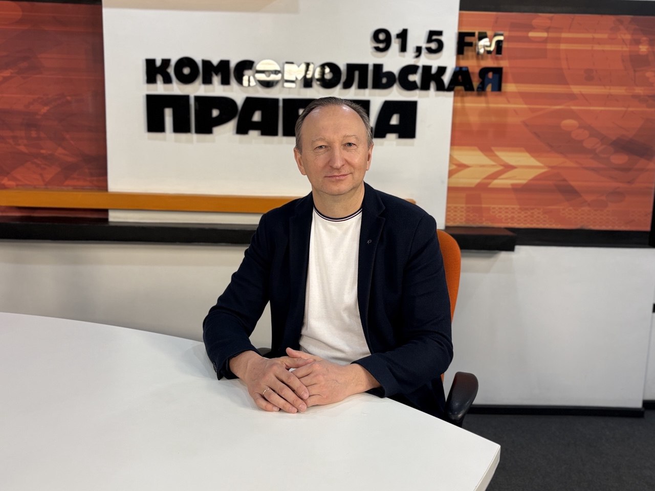 “Клиника года”. В студии радиостанции “Комсомольская правда” генеральный директор и главный врач группы компаний "МедСтандарт" врач высшей квалификационной категории, кандидат медицинских наук Александр Новолодский