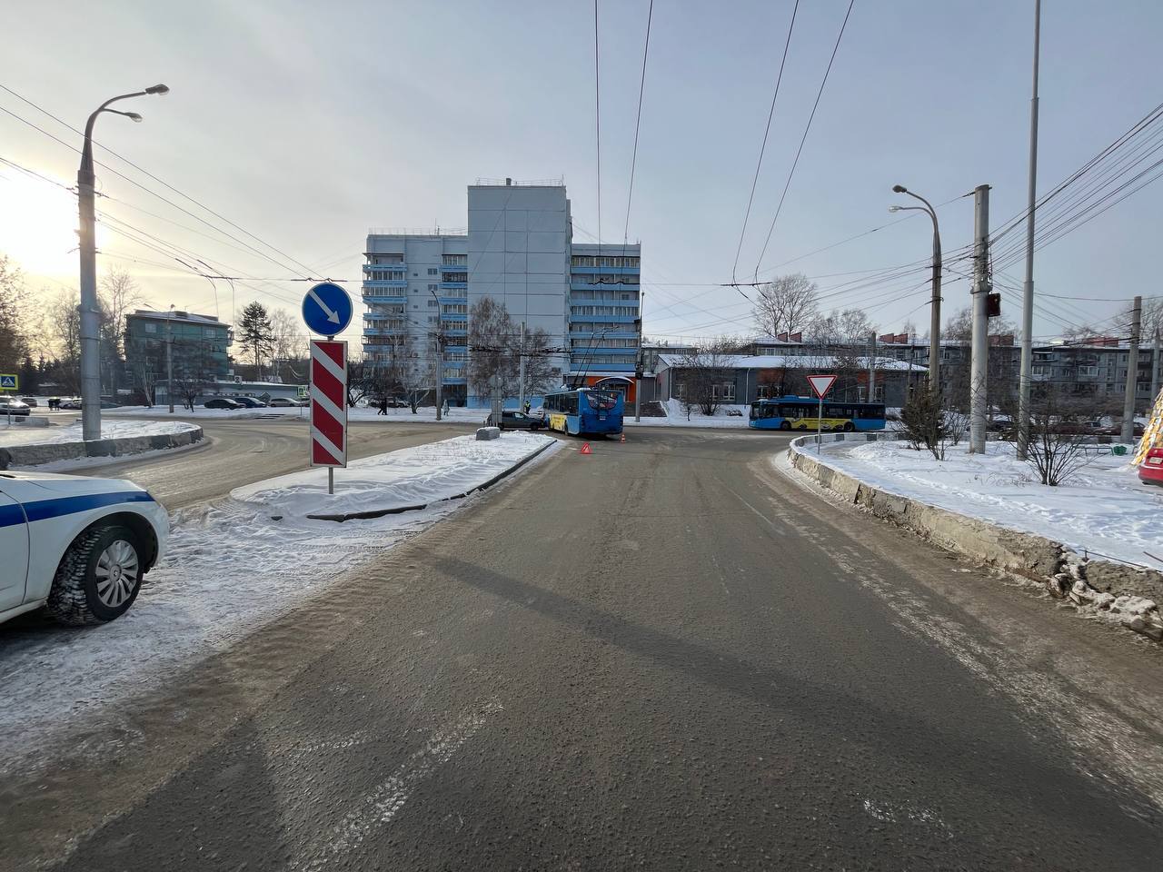 Обзор ДТП за неделю. С 8 по 14 декабря 2025 года на дорогах Иркутска и Иркутского района сотрудниками Госавтоинспекции зарегистрировано 16 дорожно-транспортных происшествий, в которых пострадало 17 взрослых и 1... Обзор ДТП за неделю. С 8 по 14 декабря 2025 года на дорогах Иркутска и Иркутского района сотрудниками Госавтоинспекции зарегистрировано 16 дорожно-транспортных происшествий, в которых пострадало 17 взрослых и 1...