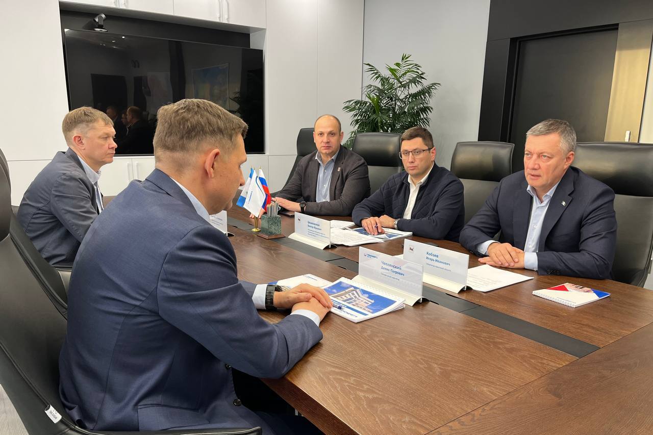 Игорь Кобзев и руководство компании «Транснефть – Восток» обсудили соглашение о социально-экономическом сотрудничестве Игорь Кобзев и руководство компании «Транснефть – Восток» обсудили соглашение о социально-экономическом сотрудничестве