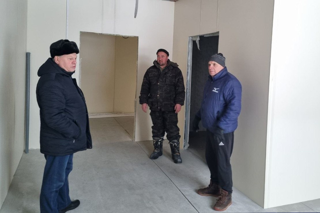 Подготовку к капремонту школы и модернизацию соцучреждений проверили руководители региональных министерств в Братске и Куйтунском районе Подготовку к капремонту школы и модернизацию соцучреждений проверили руководители региональных министерств в Братске и Куйтунском районе