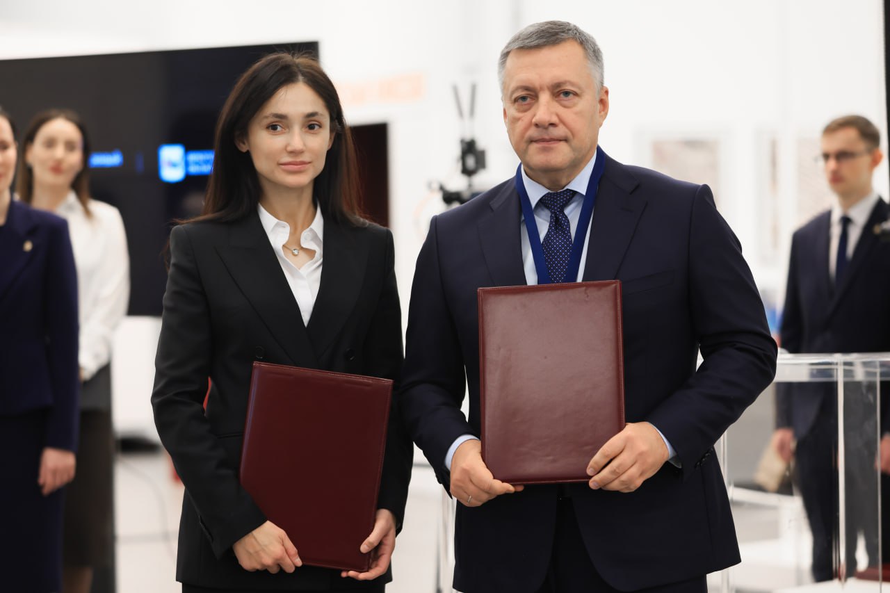 Губернатор Игорь Кобзев представил в Москве Стратегию развития креативной экономики Губернатор Игорь Кобзев представил в Москве Стратегию развития креативной экономики