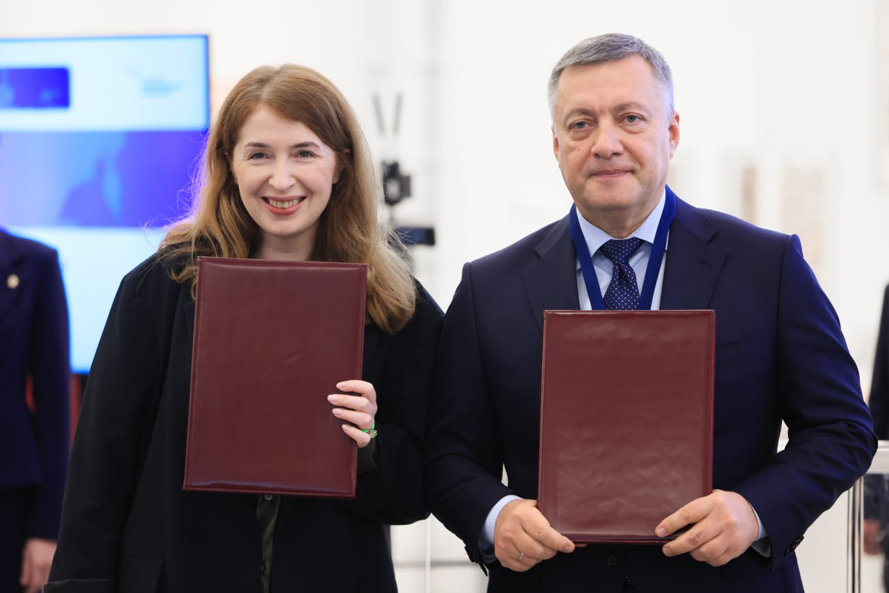 Губернатор Игорь Кобзев представил в Москве Стратегию развития креативной экономики Губернатор Игорь Кобзев представил в Москве Стратегию развития креативной экономики