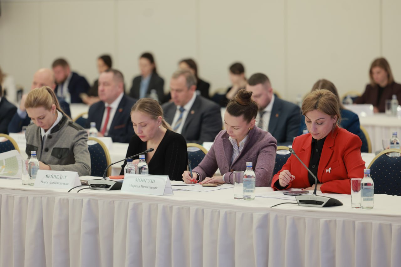 Губернатор Иркутской области Игорь Кобзев принял участие в заседании комиссии Государственного Совета РФ по направлению «Экономика и финансы» Губернатор Иркутской области Игорь Кобзев принял участие в заседании комиссии Государственного Совета РФ по направлению «Экономика и финансы»