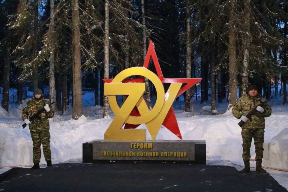 Мемориальный комплекс «Звезды памяти» открыли в Усть-Илимске