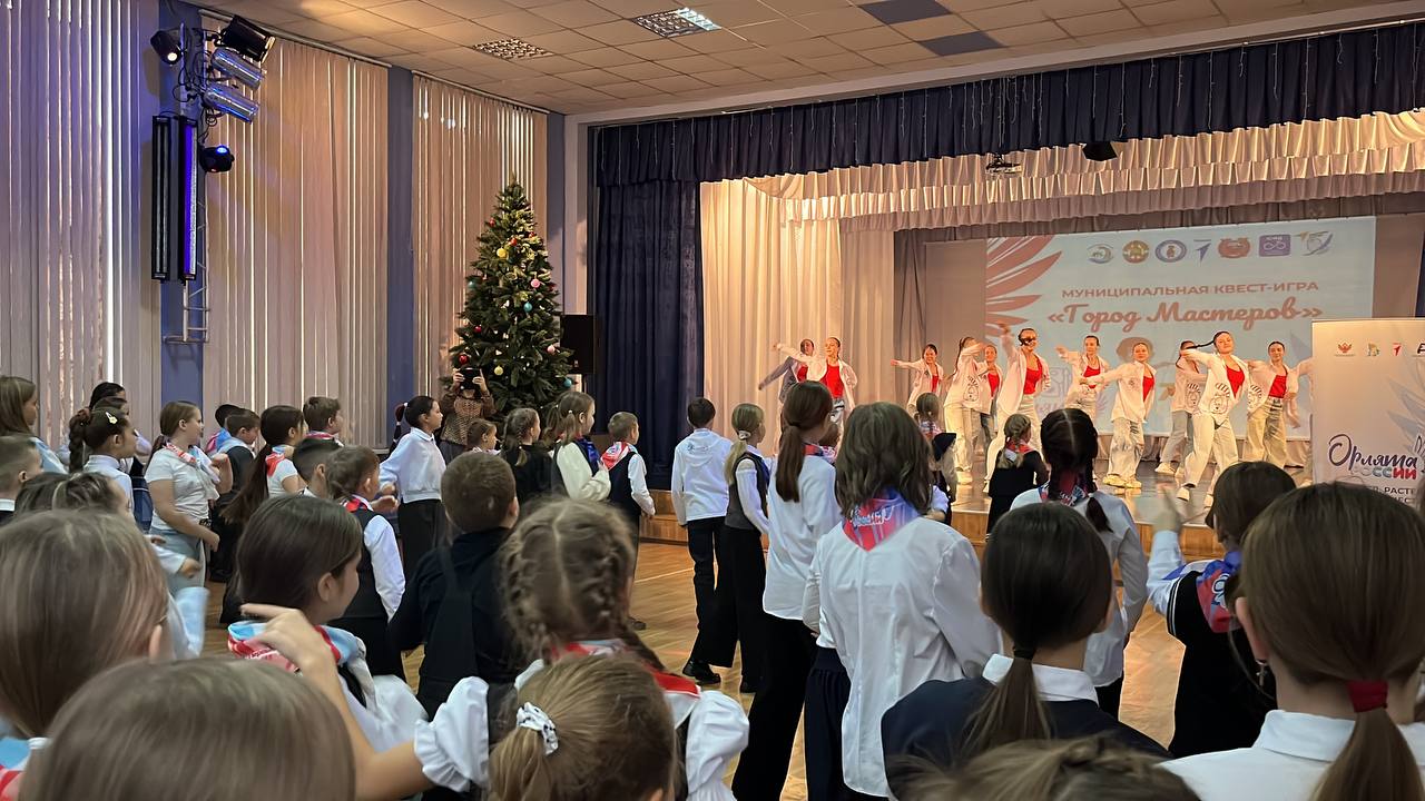 Госавтоинспекторы познакомили школьников с профессией инспектора ДПС Госавтоинспекторы познакомили школьников с профессией инспектора ДПС