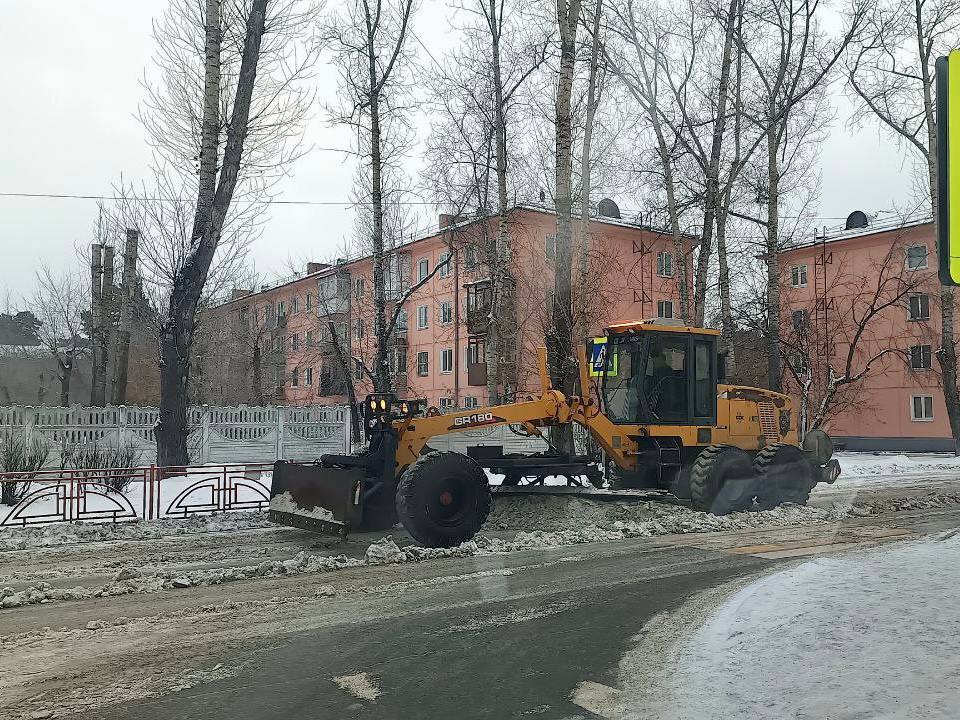 Дорожная техника в Ангарске работает в усиленном режиме Дорожная техника в Ангарске работает в усиленном режиме