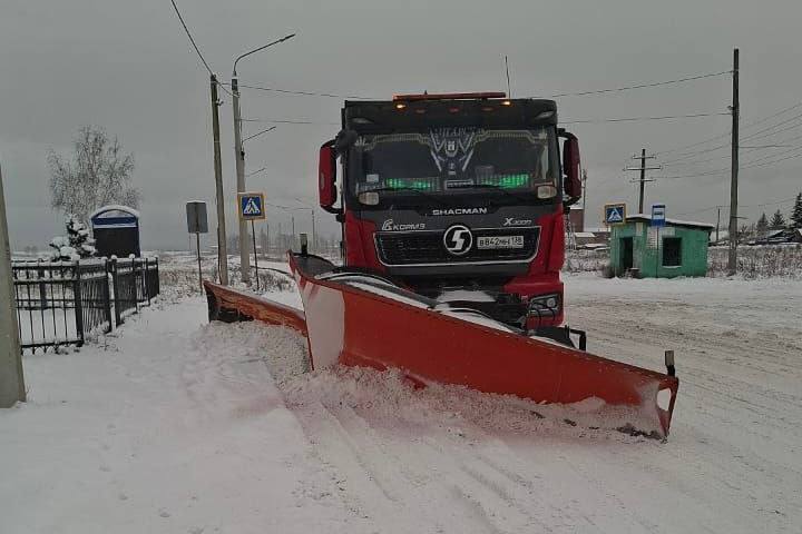 В южных районах Иркутской области дорожные службы ведут активную работу по расчистке и обработке трасс В южных районах Иркутской области дорожные службы ведут активную работу по расчистке и обработке трасс