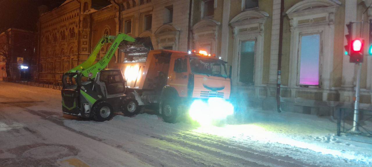 400 тонн снега вывезли с улиц Иркутска за ночь