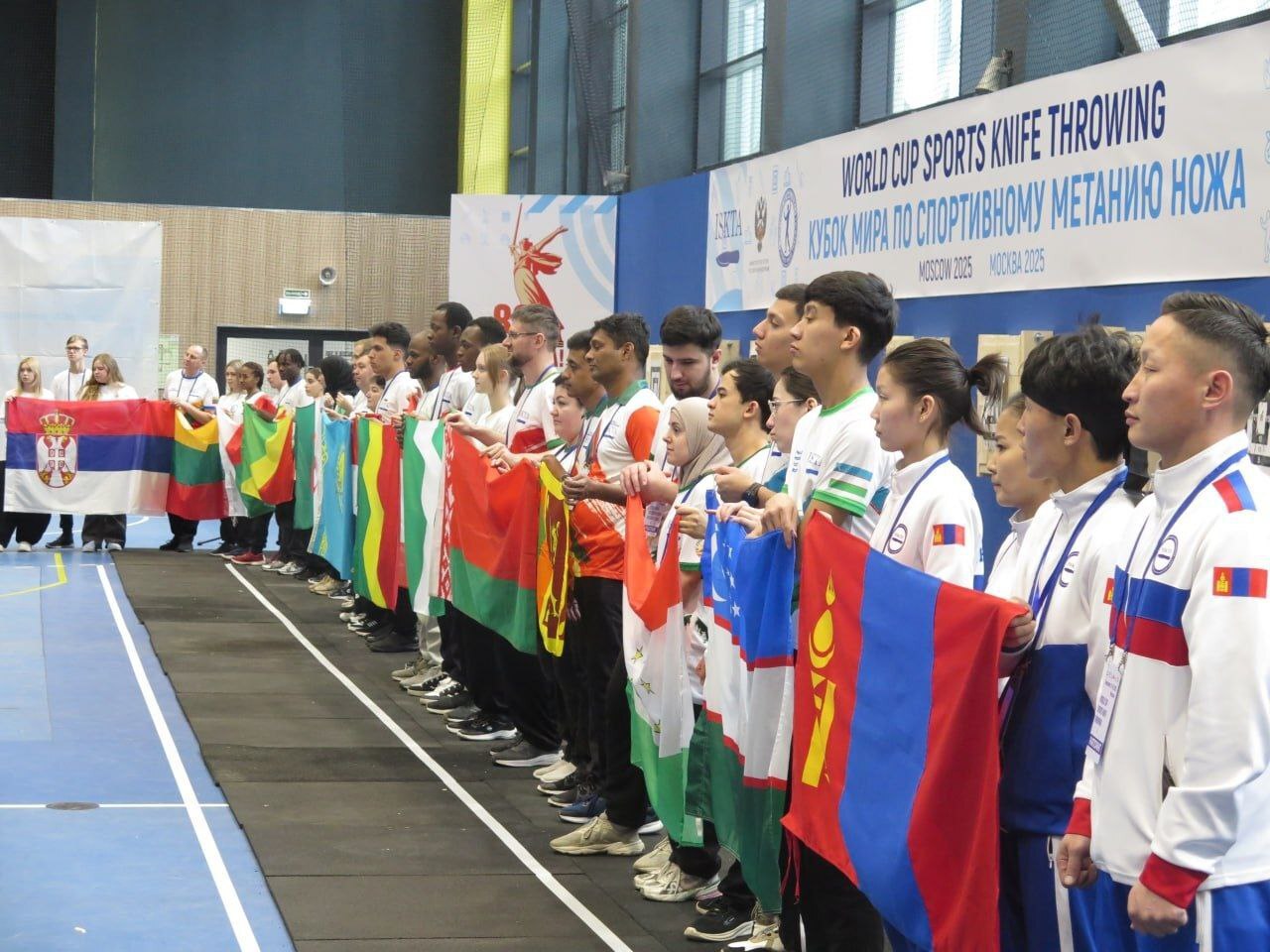 Спортсмены Прибайкалья выиграли десять медалей на Кубке мира по спортивному метанию ножа, который с 12 по 15 декабря впервые проходил в Москве Спортсмены Прибайкалья выиграли десять медалей на Кубке мира по спортивному метанию ножа, который с 12 по 15 декабря впервые проходил в Москве