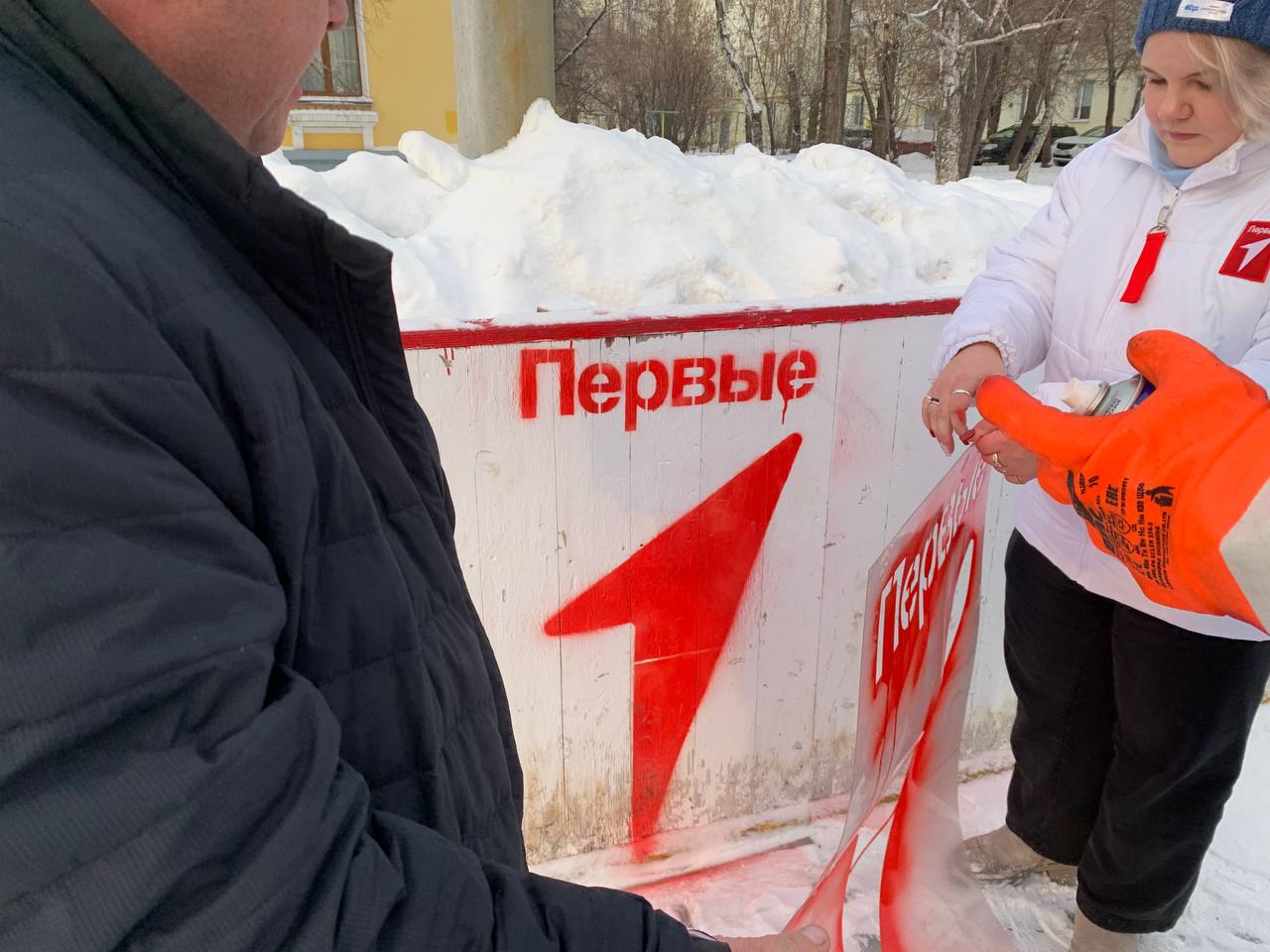 Еще один ледовый корт с символикой «Движения Первых» готовят к открытию в Ангарске Еще один ледовый корт с символикой «Движения Первых» готовят к открытию в Ангарске