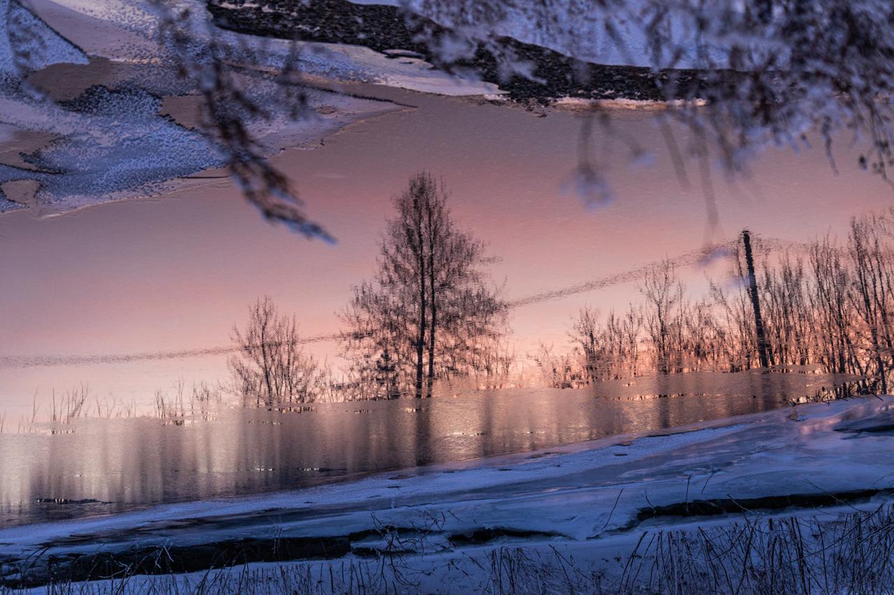 Доброго морозного утра, иркутяне! Сегодня в городе переменная облачность, небольшой снег, ветер северо-западный 510 м/с, температура утром -21°, днем -14 Доброго морозного утра, иркутяне! Сегодня в городе переменная облачность, небольшой снег, ветер северо-западный 510 м/с, температура утром -21°, днем -14