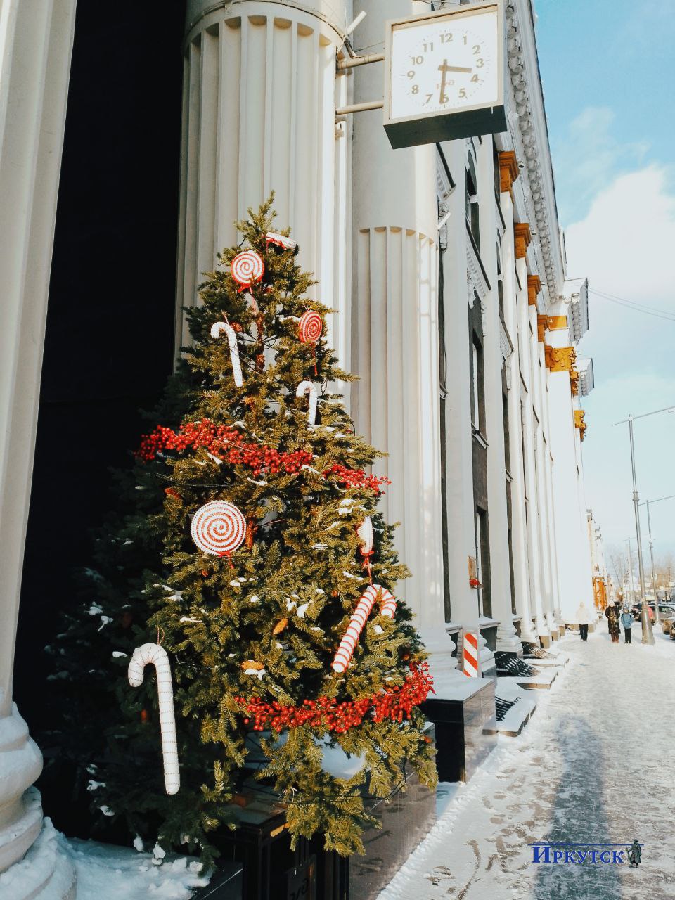 Ловим праздничное настроение на центральных улицах города И Ловим праздничное настроение на центральных улицах города И
