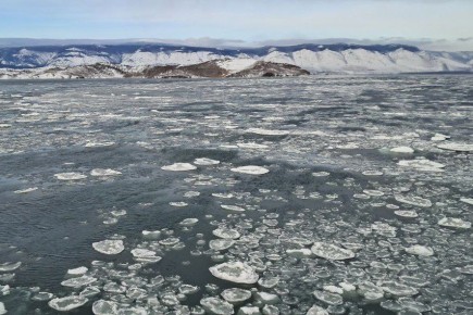 Паромная переправа на Ольхон завершит сезонную навигацию 30 декабря