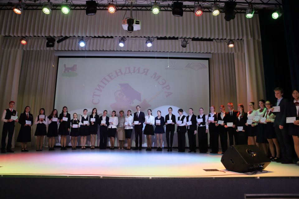 ������ � ������: 300 ������ �������� �������� ��������� ��������� ����