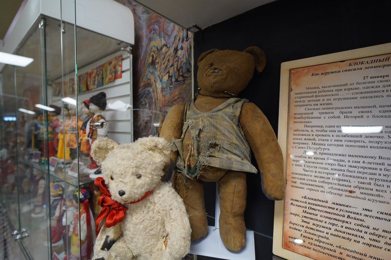 Путешествие в детство. В Иркутске открылась выставка игрушечных мишек Путешествие в детство. В Иркутске открылась выставка игрушечных мишек