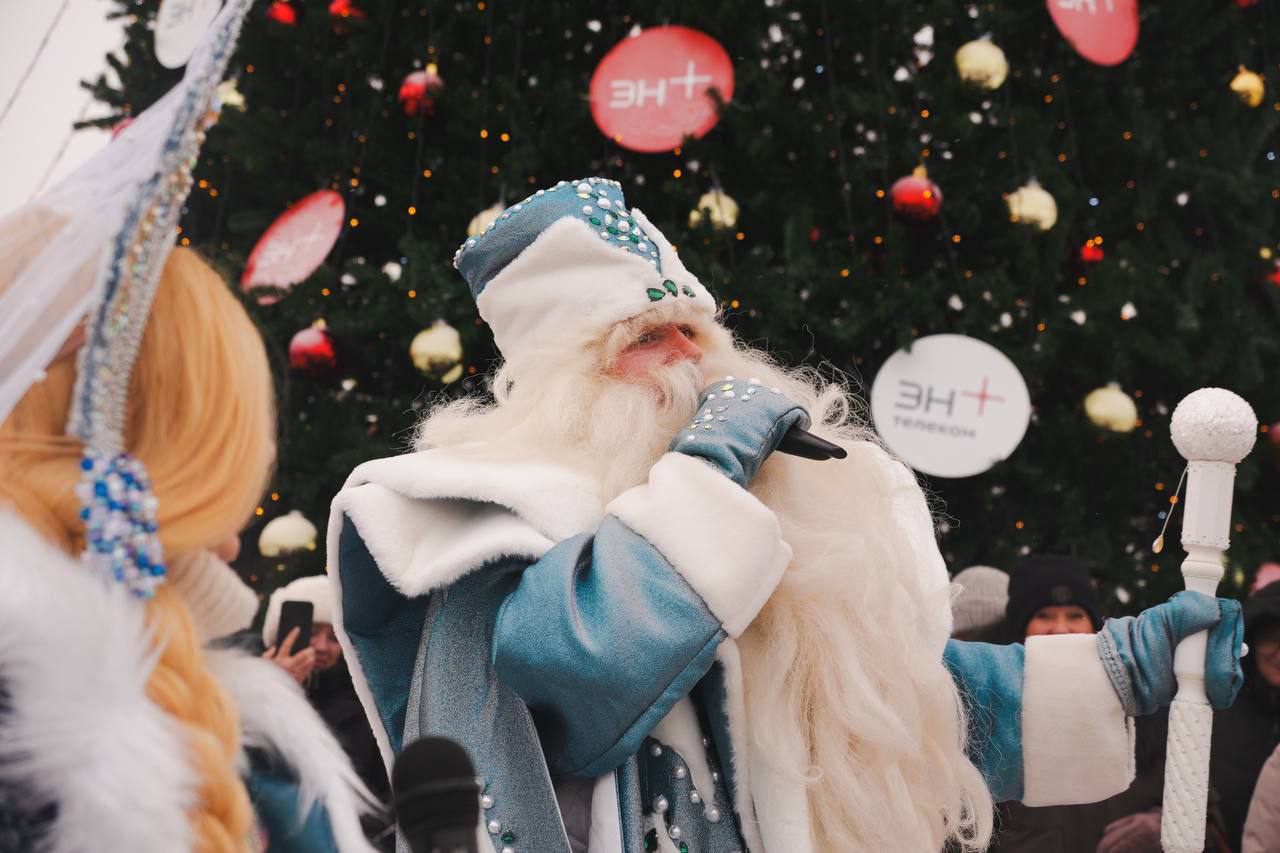 В Иркутске открылась новогодняя площадка от Эн+