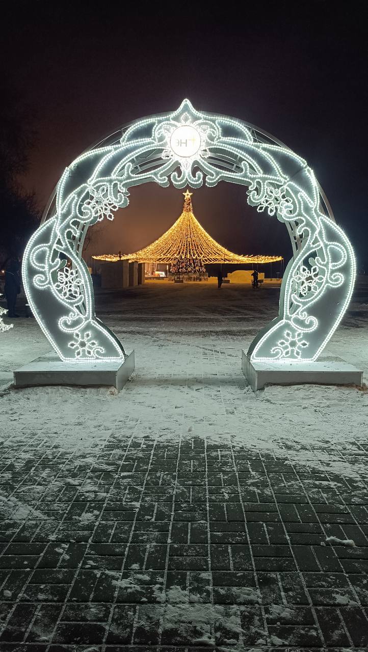 В Иркутске открылась новогодняя площадка от Эн+ В Иркутске открылась новогодняя площадка от Эн+