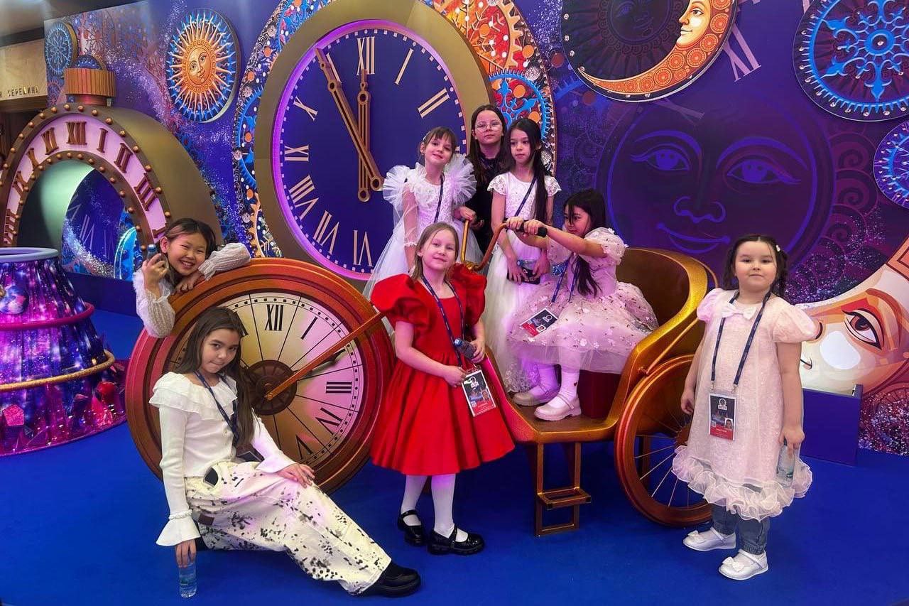 Главную новогоднюю ёлку в Кремле посетили 76 детей из Иркутской области Главную новогоднюю ёлку в Кремле посетили 76 детей из Иркутской области