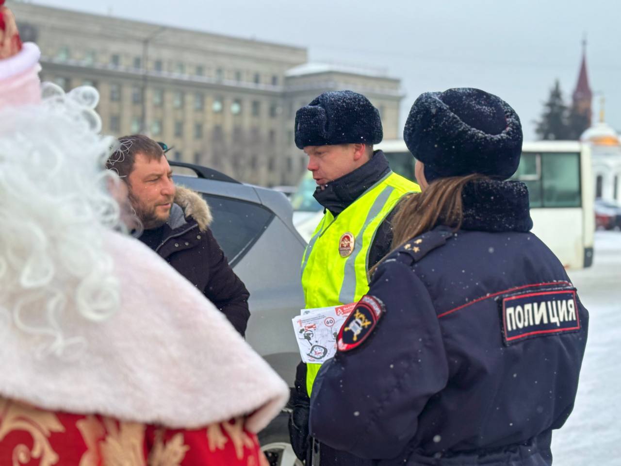 Госавтоинспекторы в Иркутской области поддержали ежегодную Всероссийскую акцию «Полицейский Дед Мороз» Госавтоинспекторы в Иркутской области поддержали ежегодную Всероссийскую акцию «Полицейский Дед Мороз»