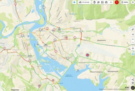 Предновогодняя суета ставит город на "паузу"